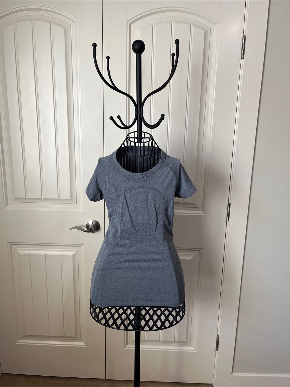 lululemon athletica Heathered Gray Short-Sleeve Athletic Tee